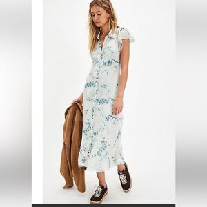 NWT retail $148 size S FREE PEOPLE Light Blue Floral Button-Front Maxi dress
